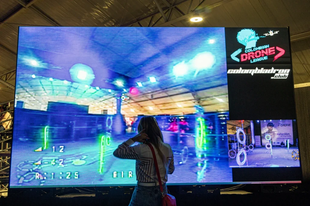 Carrera Drones Fpv Tinywhoop - Feria FAIR 2024 Corferias Bogotá