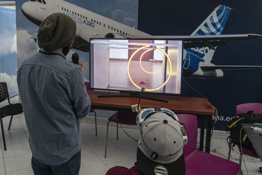 Carrera Drones Tinywhoop Colombian Drone League Indoamericana