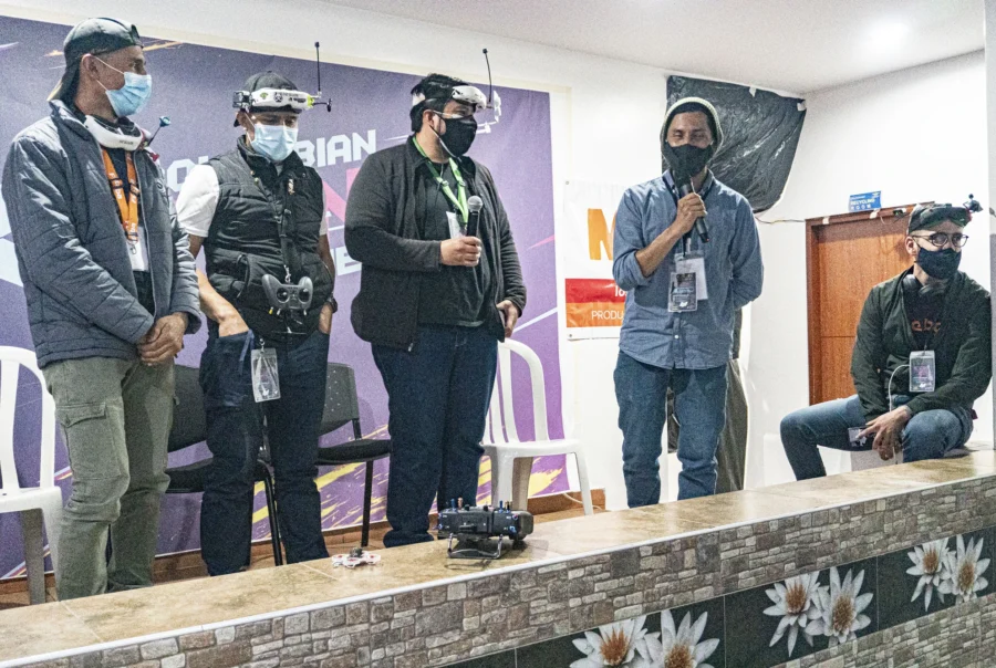 Carrera Drones Tinywhoop Colombian Drone League Indoamericana